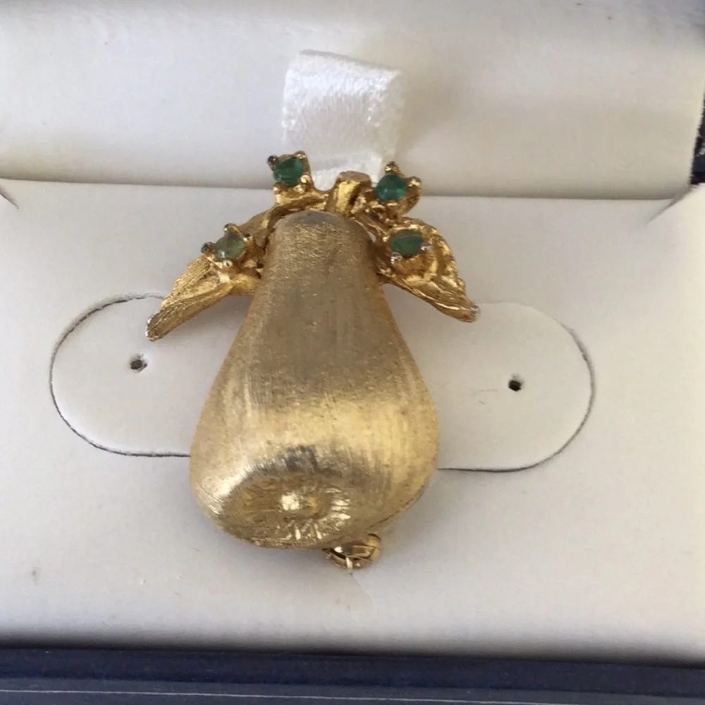Apple Pin with 4 small Emeralds